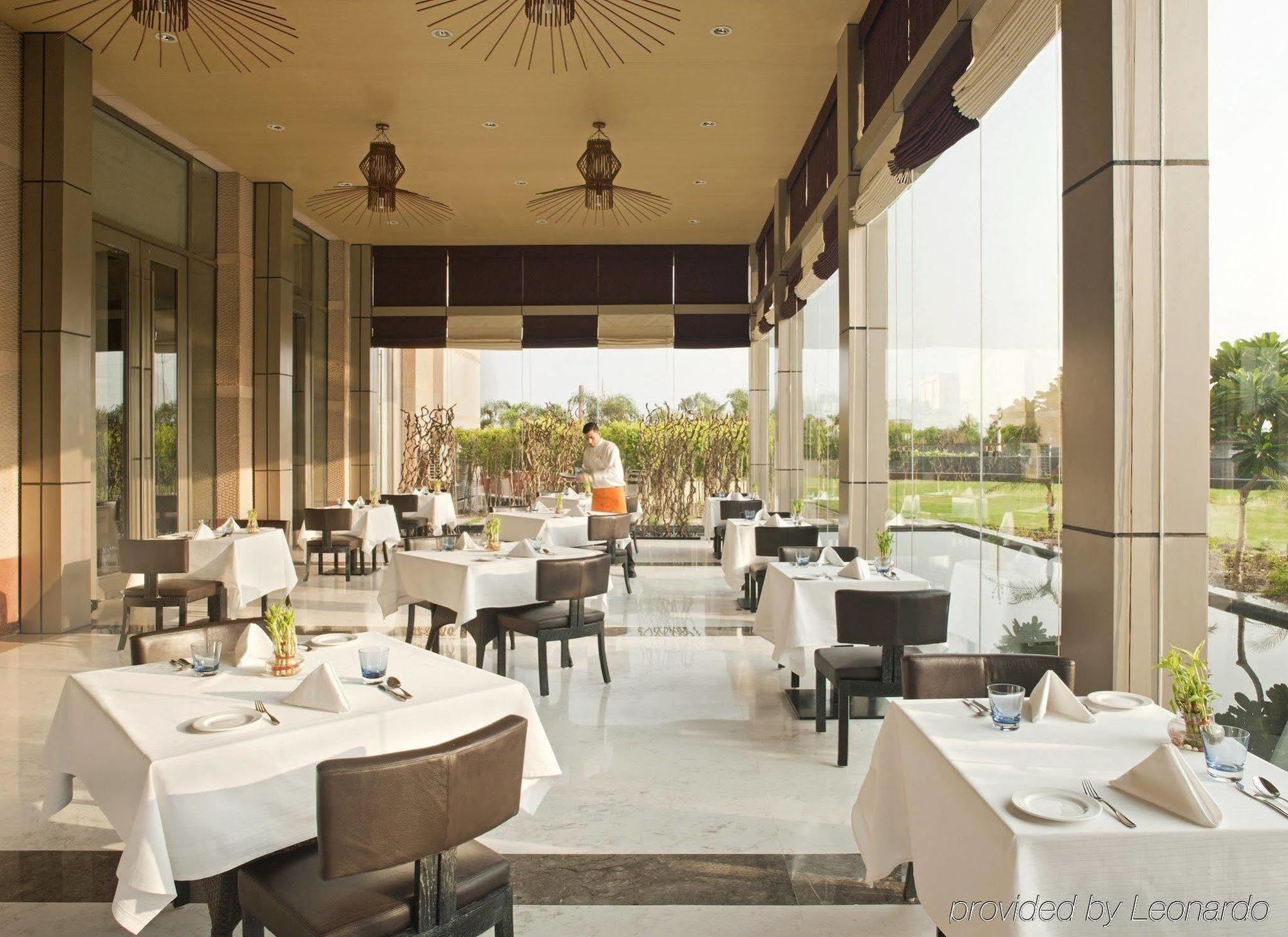 Radisson Blu Hotel Amritsar Restaurant foto